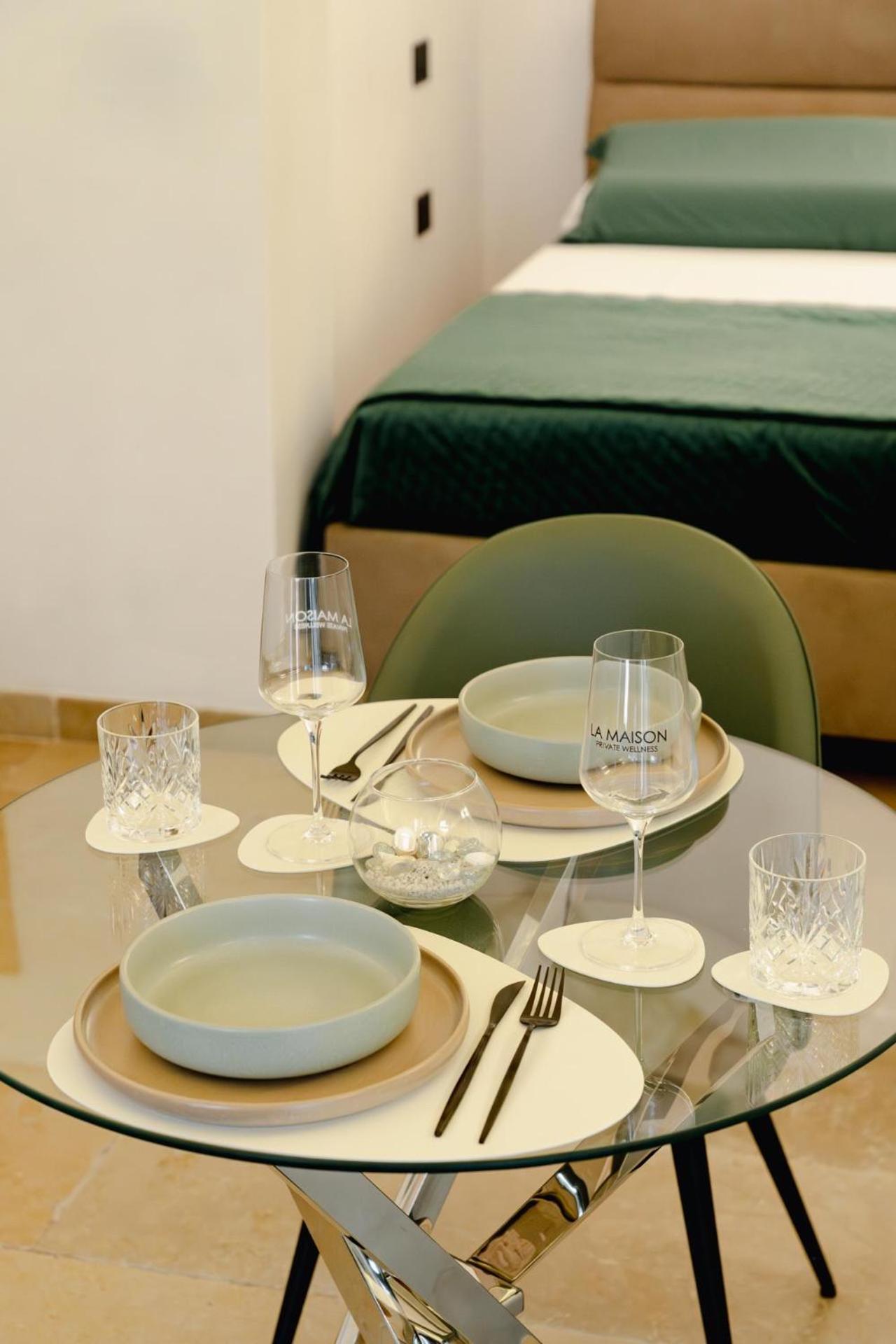 La Maison - Private Wellness 奥斯图尼 外观 照片